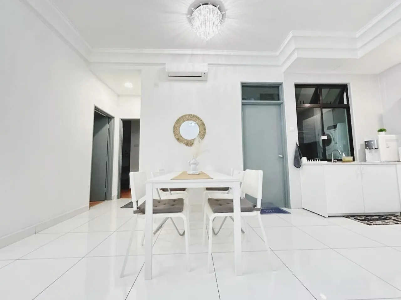 Up To 6 Pax, Next To Paradigm Mall Jb With Big Patio & Pool Access Johor Bahru Malásia