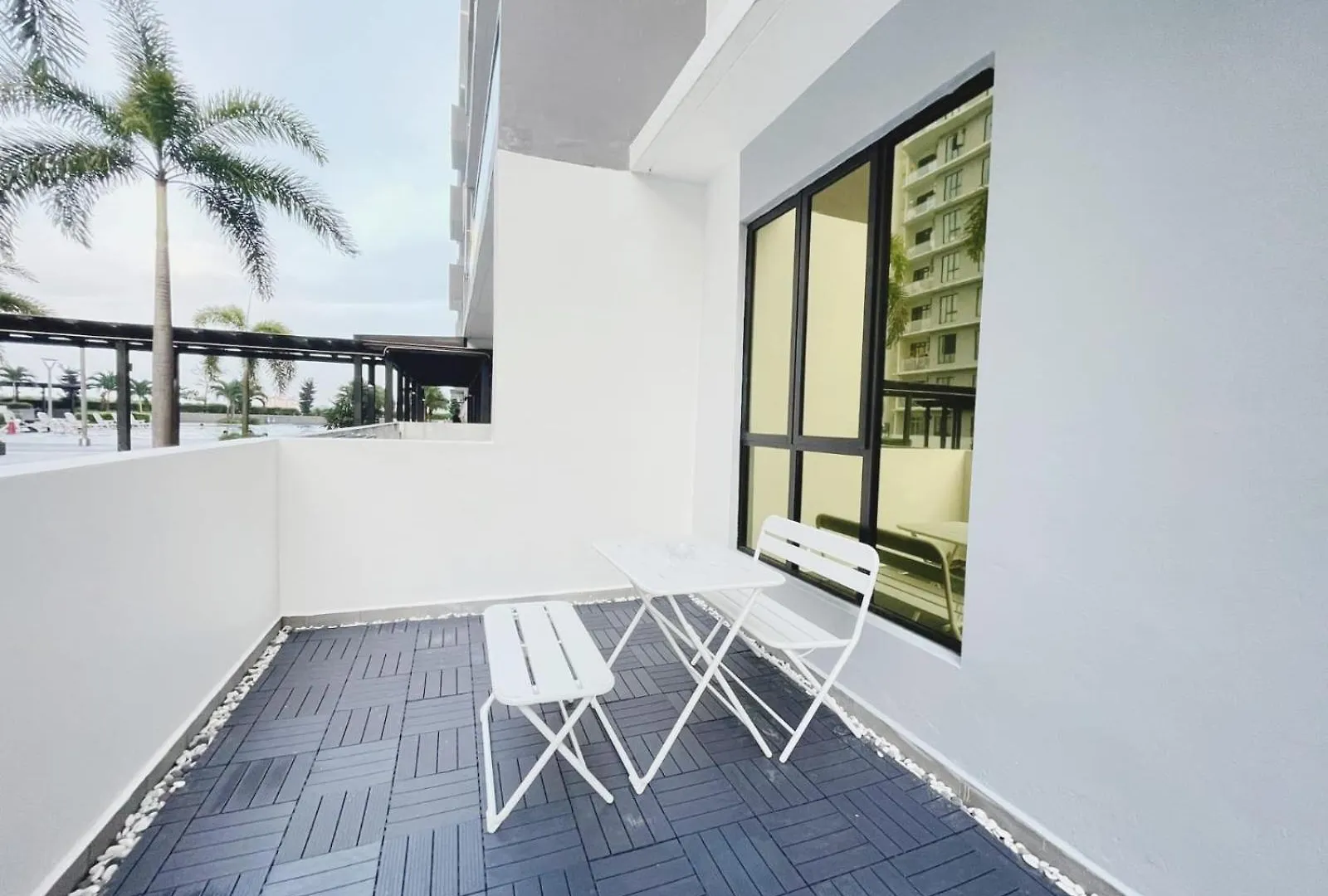 Up To 6 Pax, Next To Paradigm Mall Jb With Big Patio & Pool Access Johor Bahru Malásia